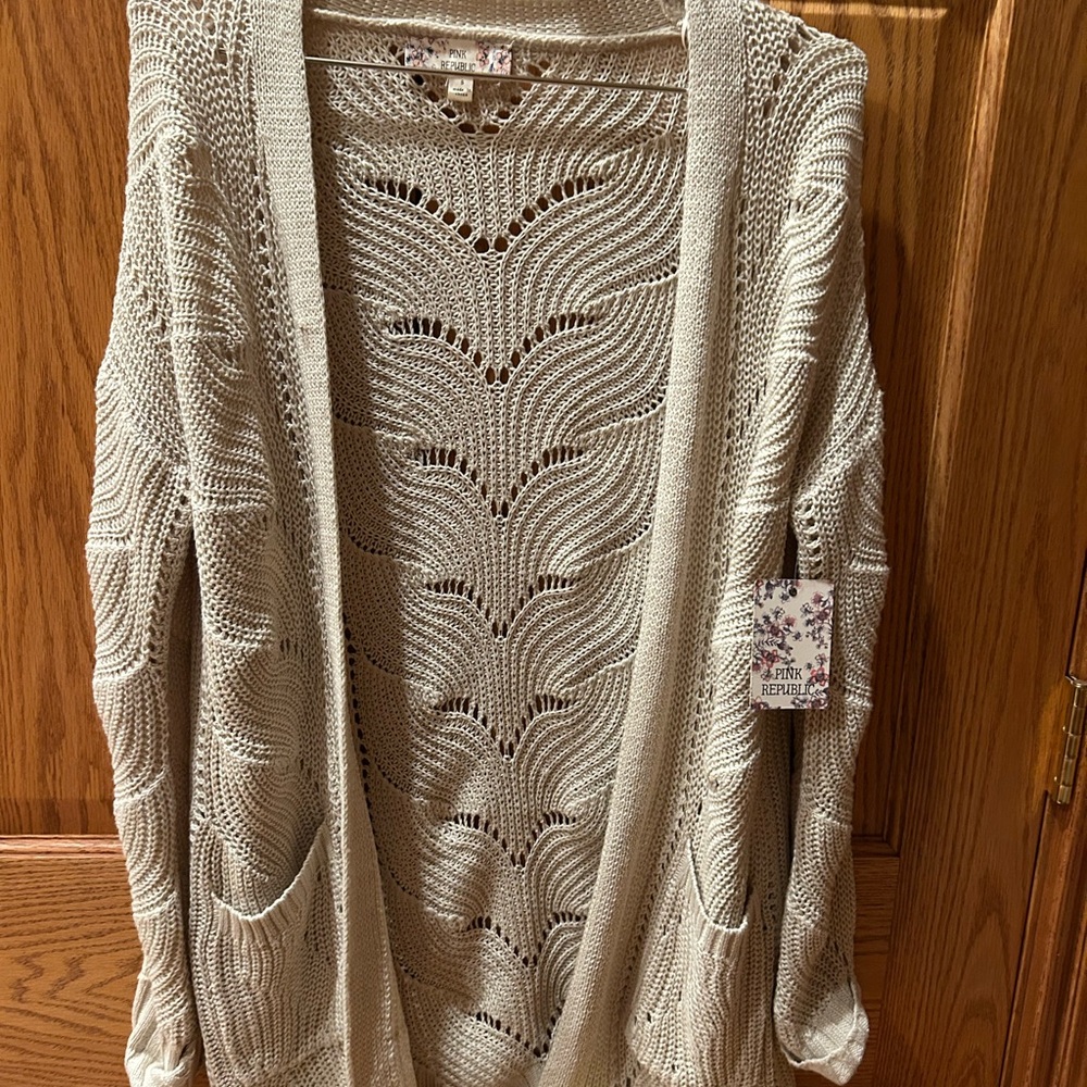 Pink Republic Tan Cardigan Size : Small